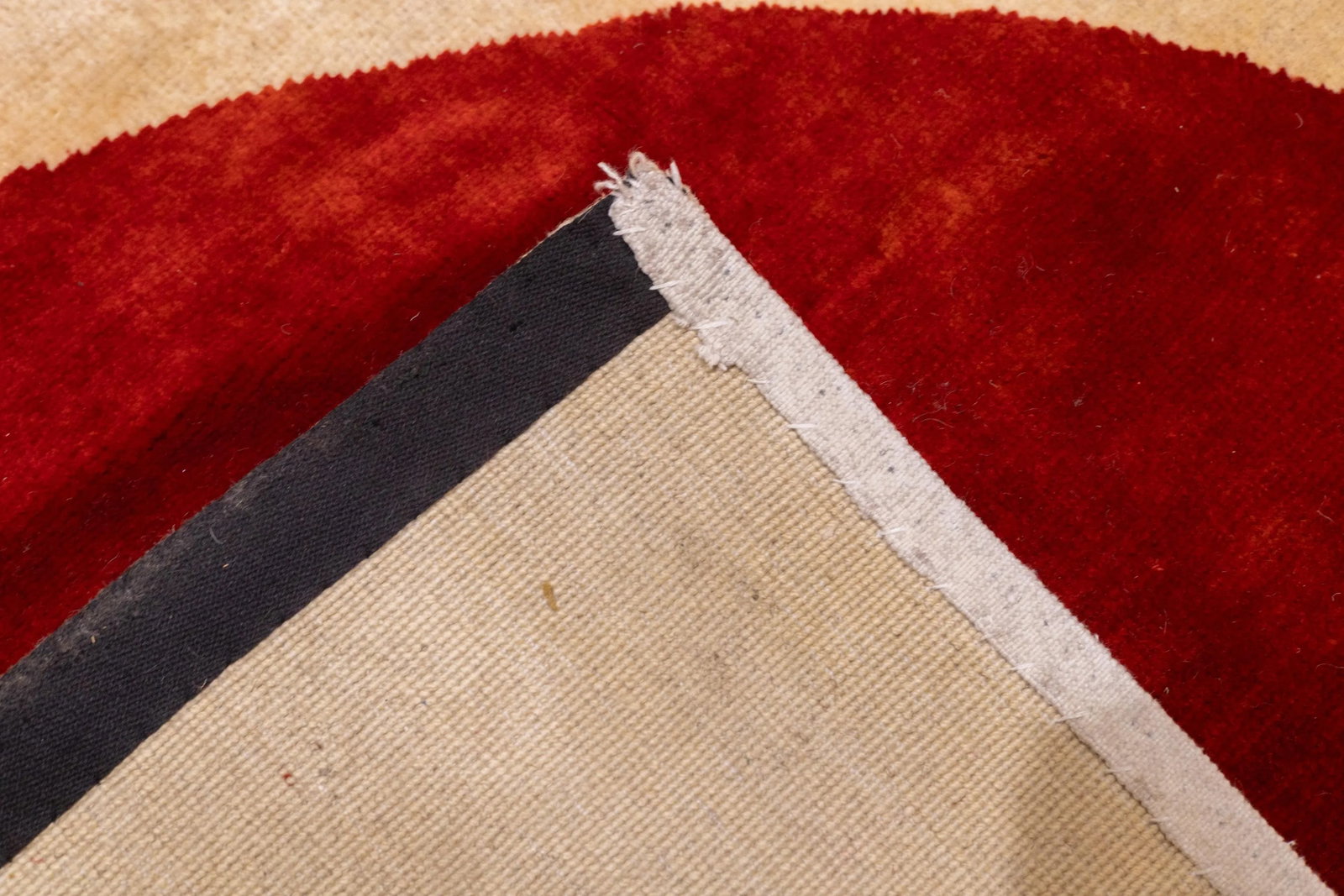 Mid 20th Century French Artistic Wool Rug Inspired by Calder 4'10'' X 6'6'' - 9