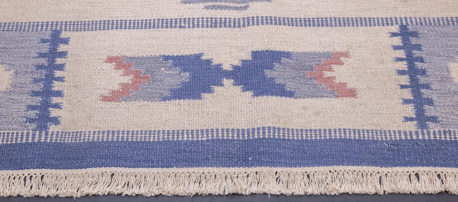 Vintage Swedish Kilim Rug 4'5'' X 6'3'' - 4