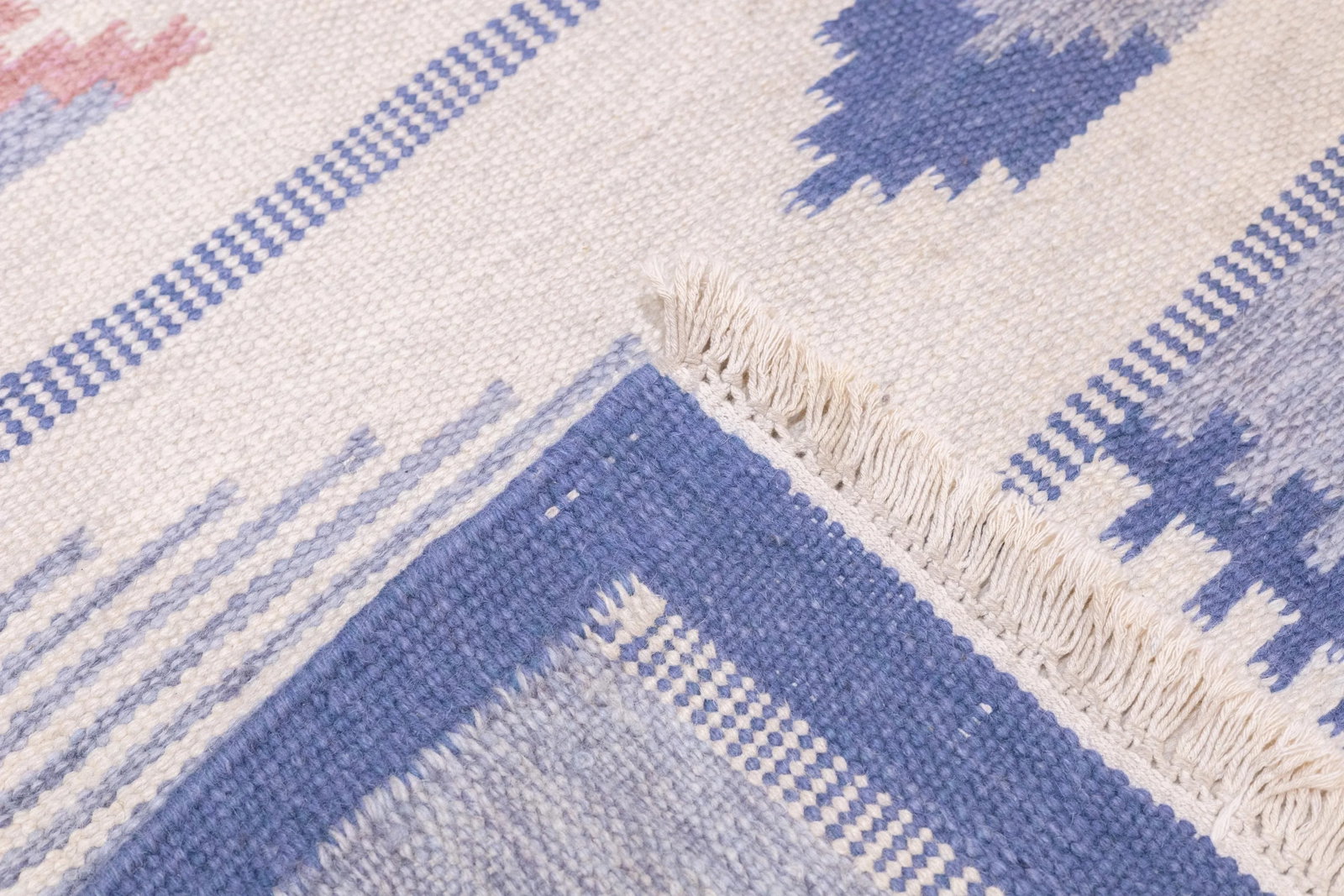 Vintage Swedish Kilim Rug 4'5'' X 6'3'' - 7