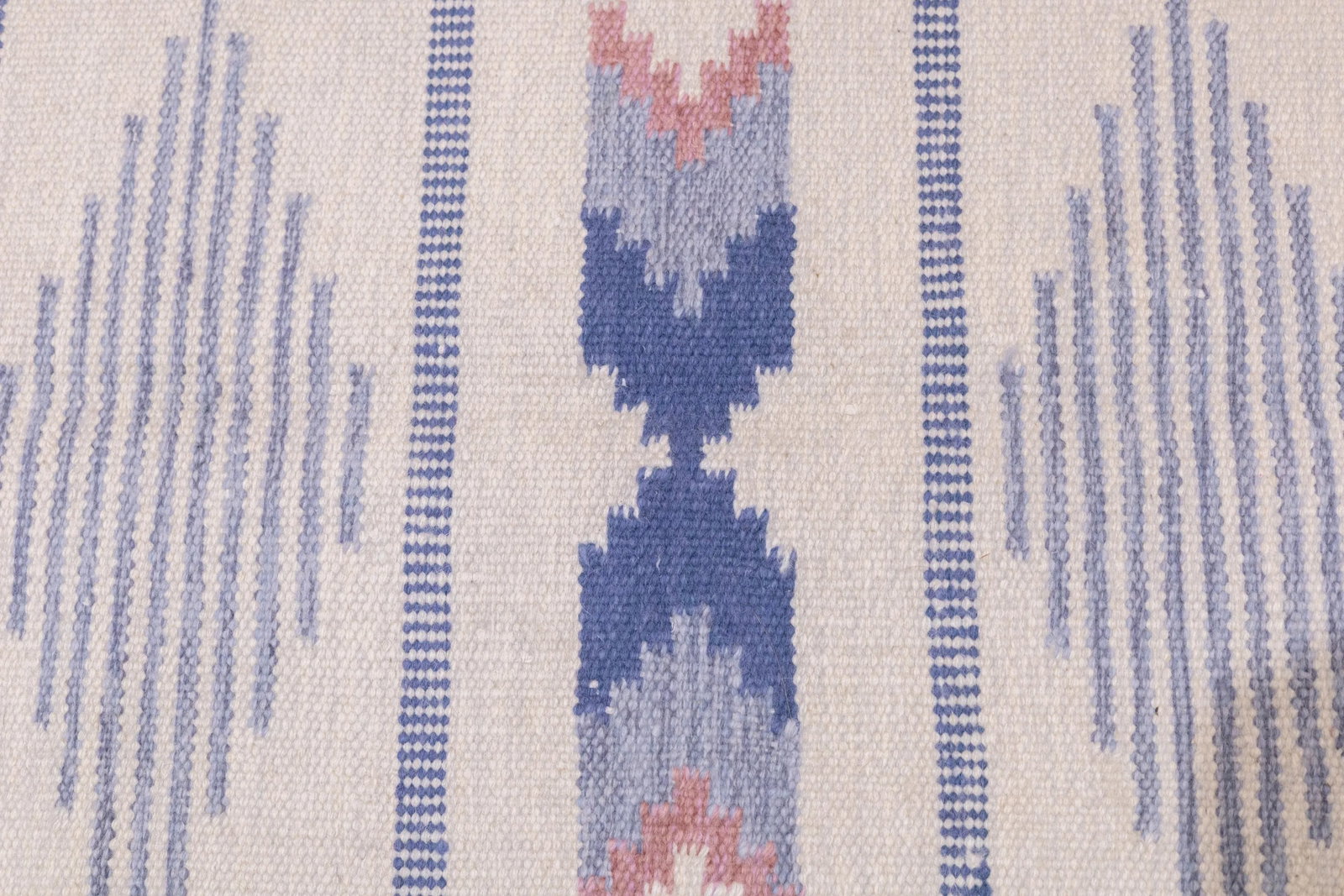 Vintage Swedish Kilim Rug 4'5'' X 6'3'' - 8