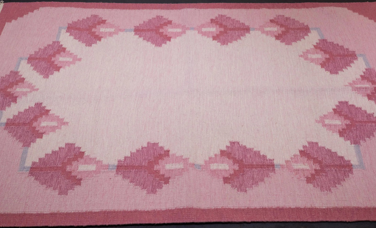 Fine Vintage Swedish Kilim Rug 4'6'' X 6'6'' - 4