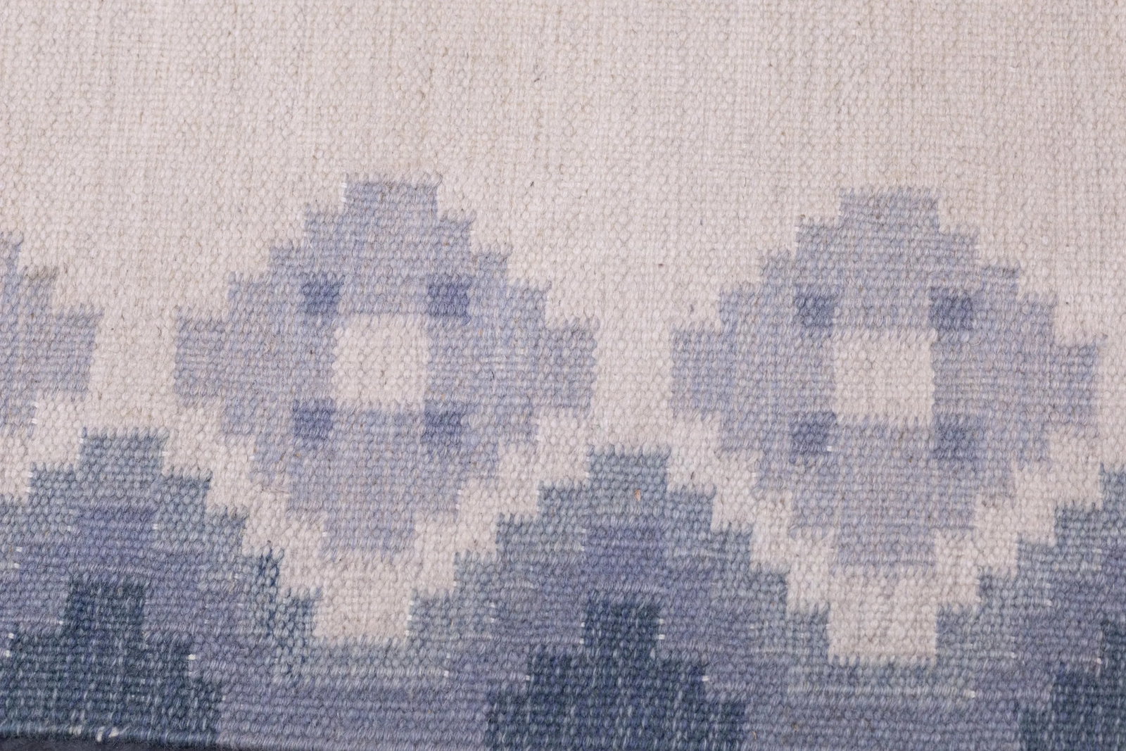 Fine Vintage Swedish Kilim Rug 4'1'' X 5'8'' - 8