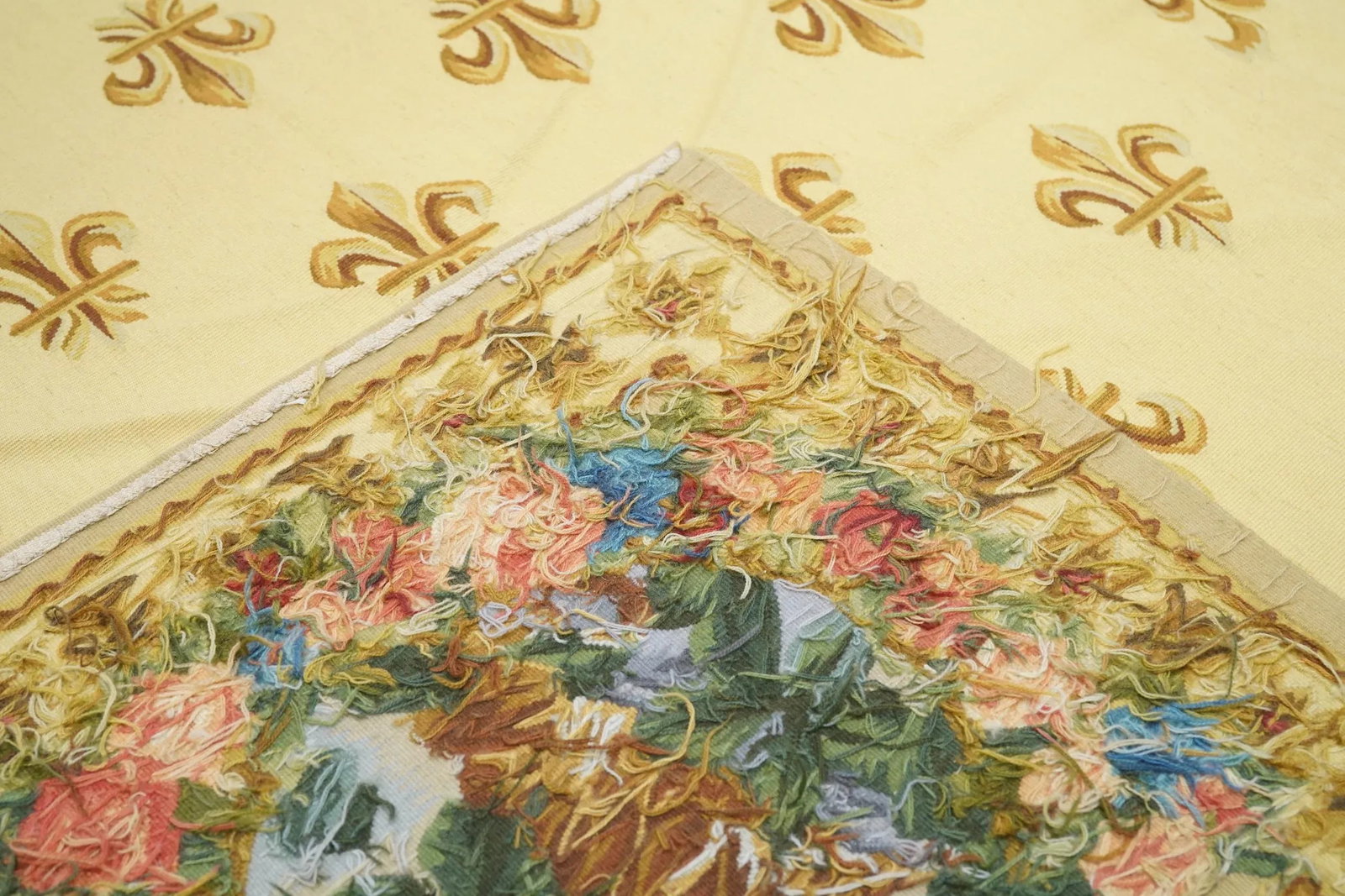 Aubusson Flat Weave Wool Rug 6'0" X 9'0" - 11