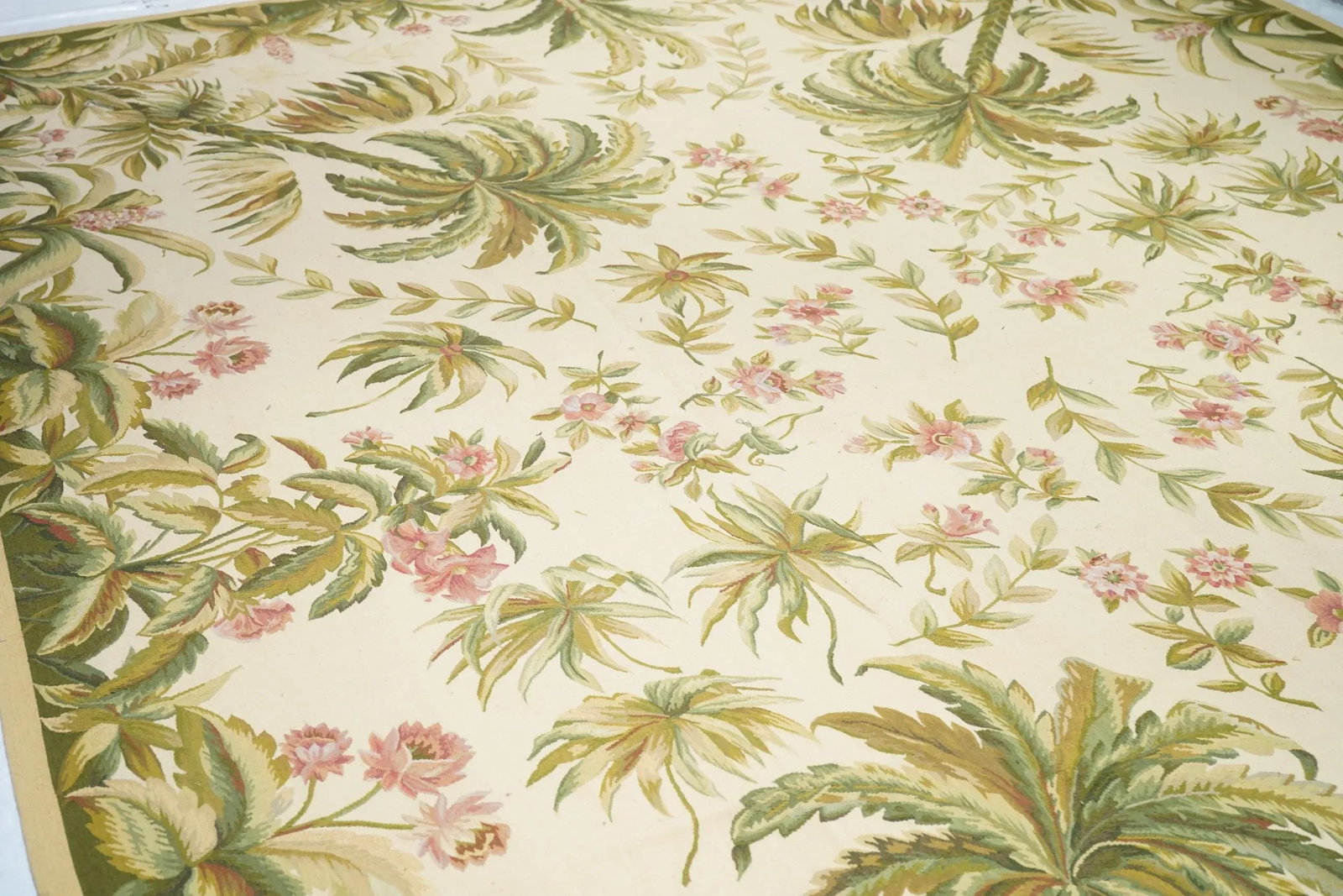 Aubusson Flat Weave Wool Rug 12'0" X 15'0" - 4