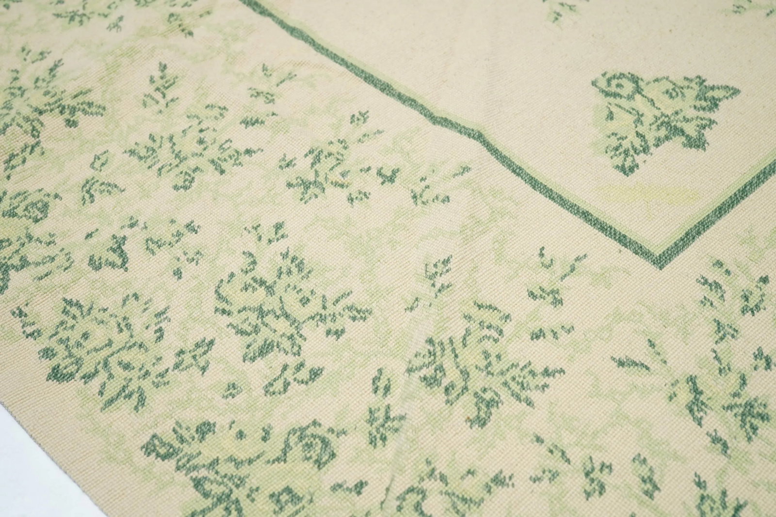 Needle Point Flat Weave Wool Rug 8'0" X 10'0" - 3