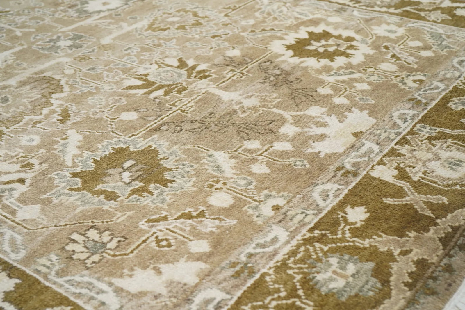 Turkish Oushak Rug 6'0" X 9'0" - 4