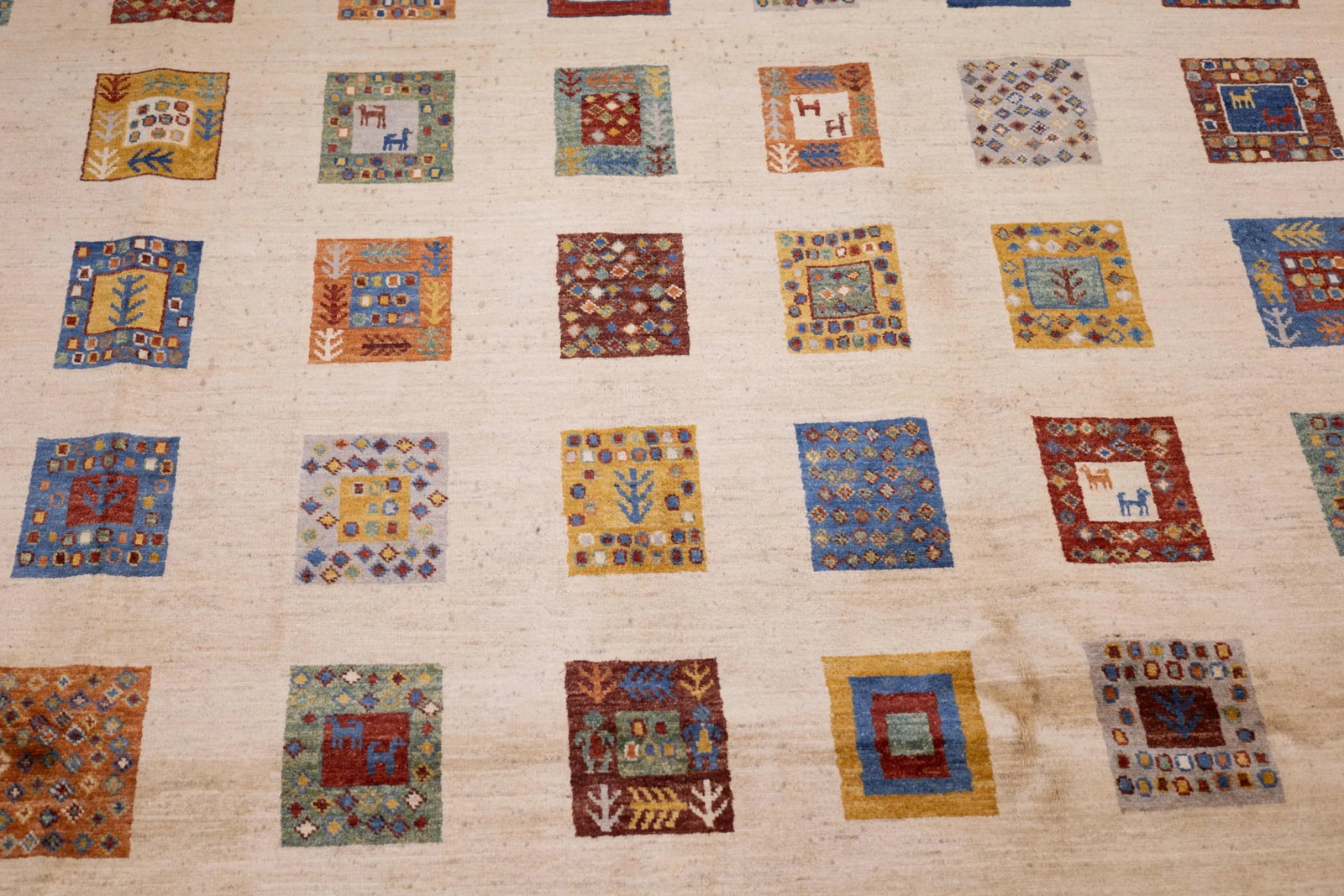 Contemporary Gabbeh Rug 6'8'' X 9'11'' - 4