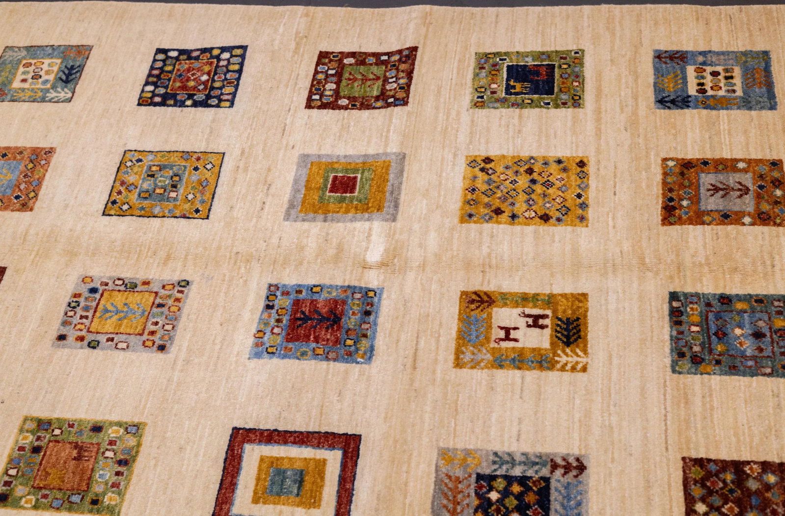 Contemporary Gabbeh Rug 3'11'' X 6'2'' - 4