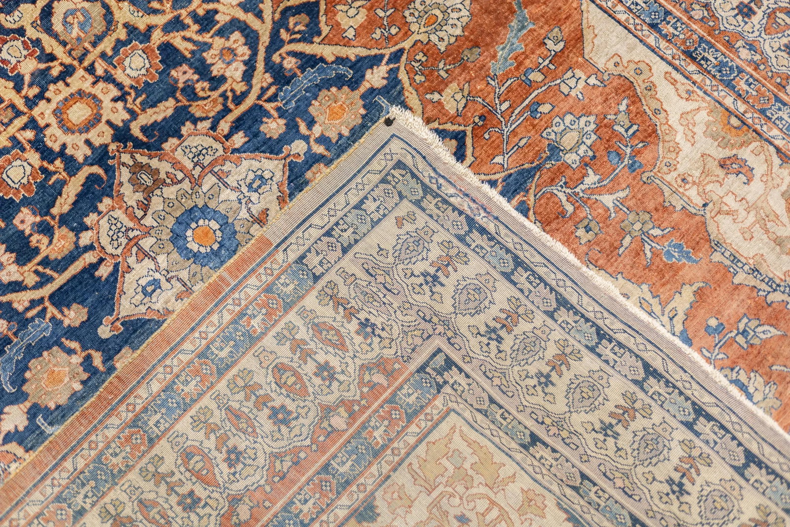 Antique Fine and Rare Persian Heriz Rug 4'7" X 6'6" - 3