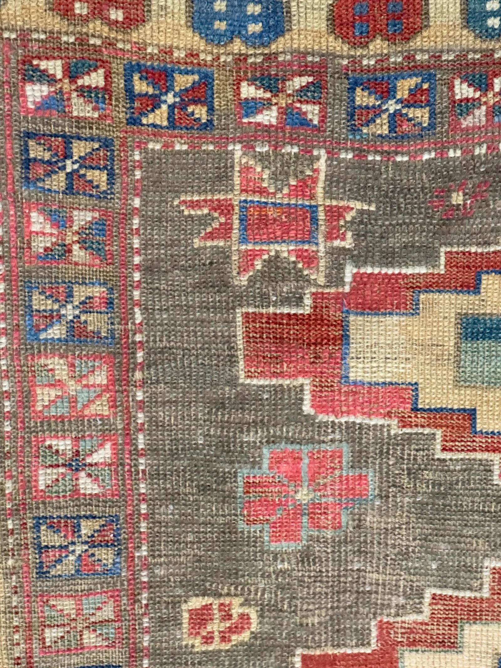Antique Caucasian Kuba Rug 4'0" X 4'7" - 4