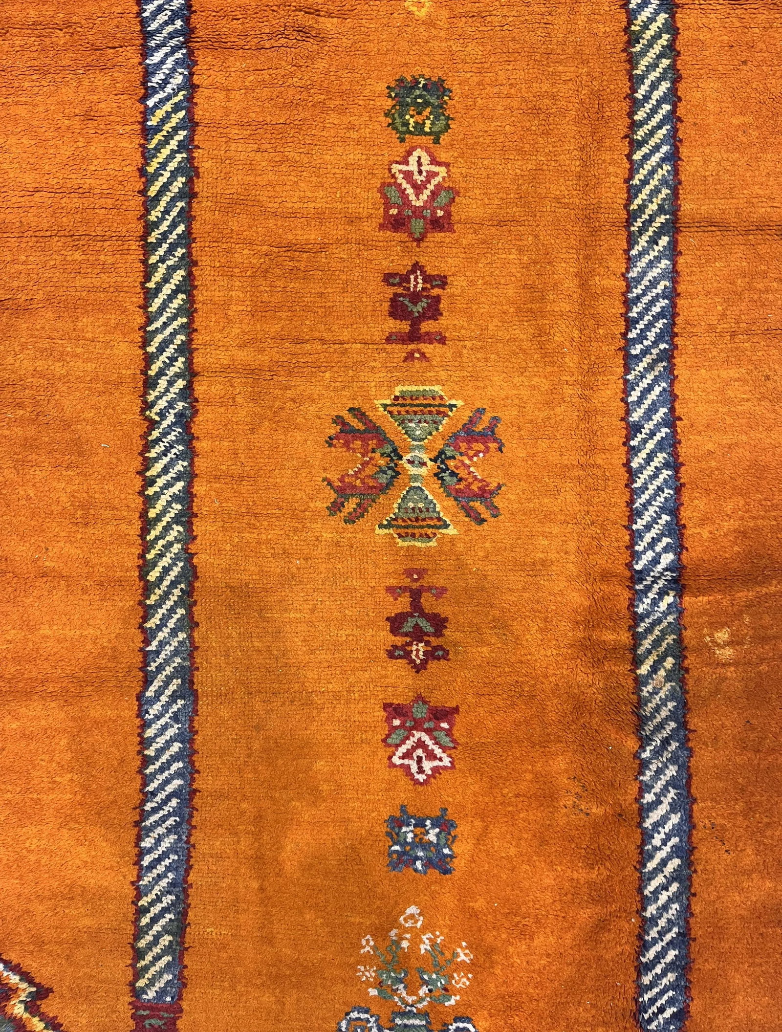 Mid Century Moroccan Rug 4'2" X 6'6" - 7