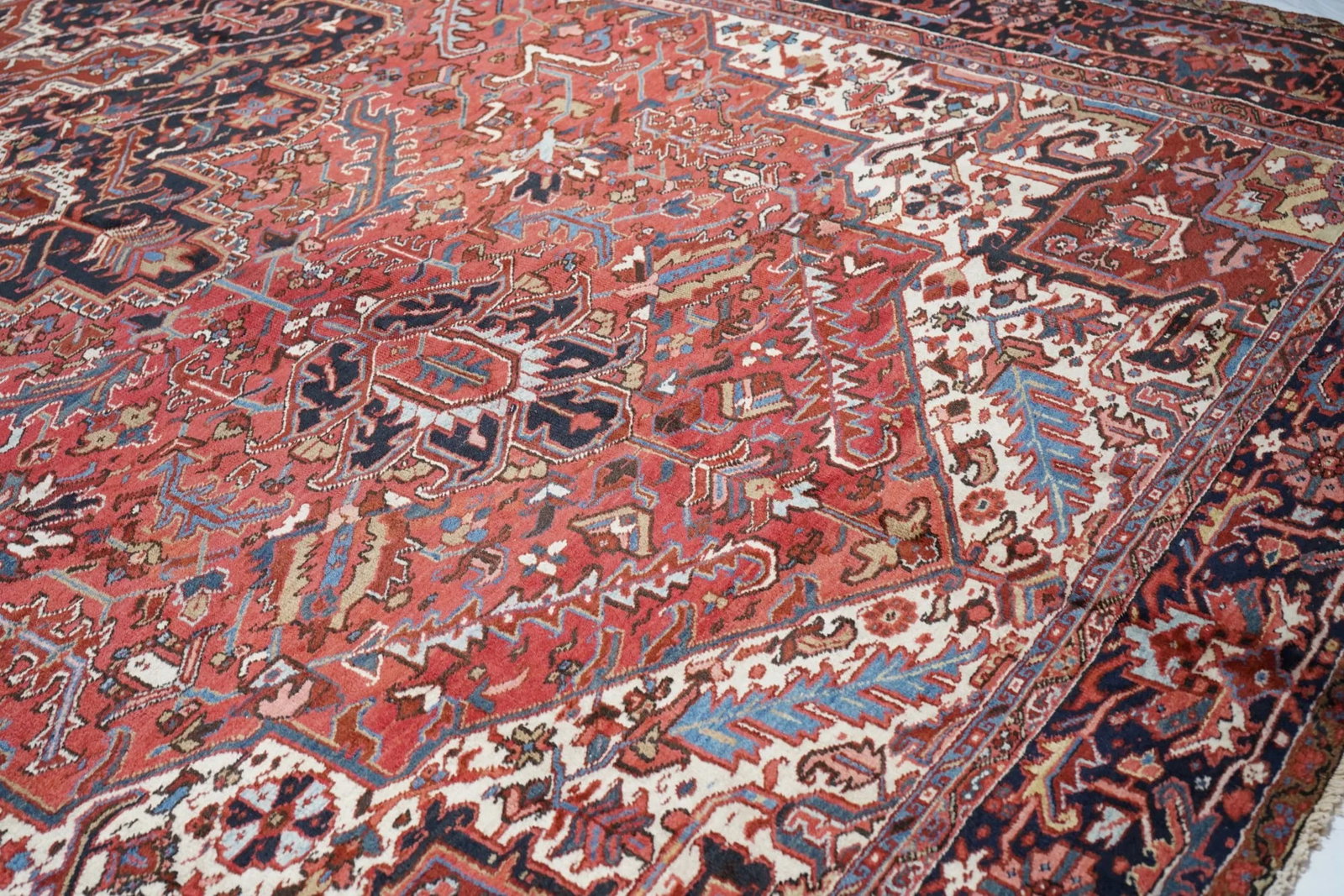 Vintage Heriz Rug 10'0'' X 17'11'' - 4
