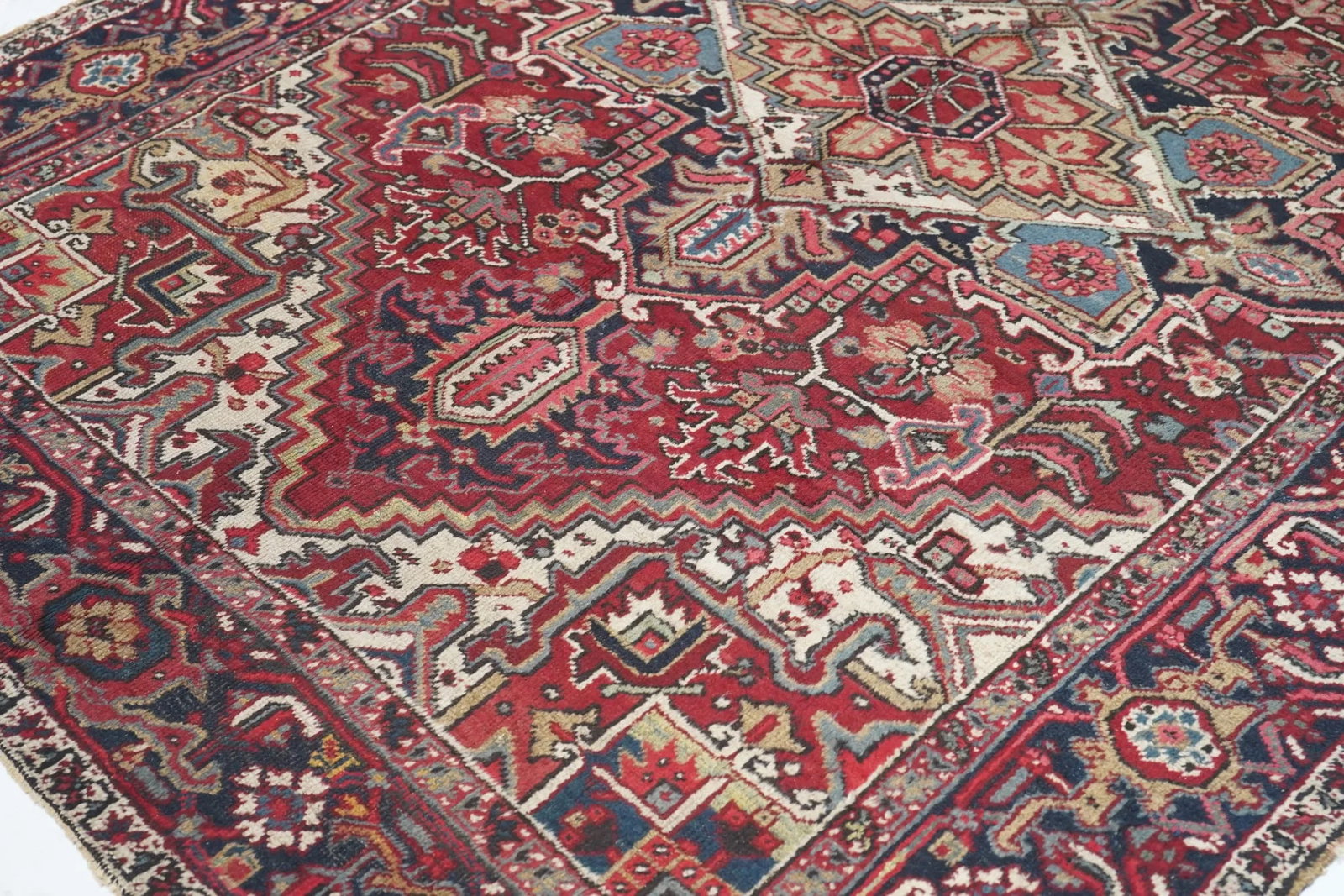 Vintage Heriz Rug 6'7'' X 9'0'' - 3