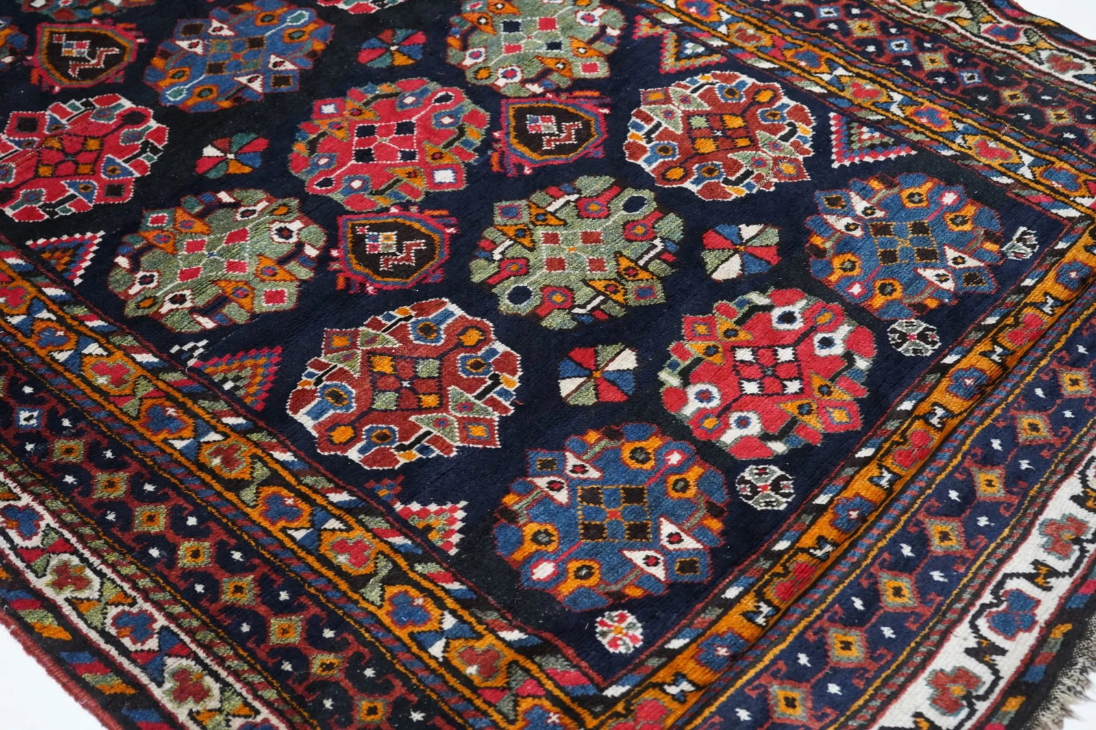 Antique Shiraz Rug 5'1'' X 10'6'' - 4