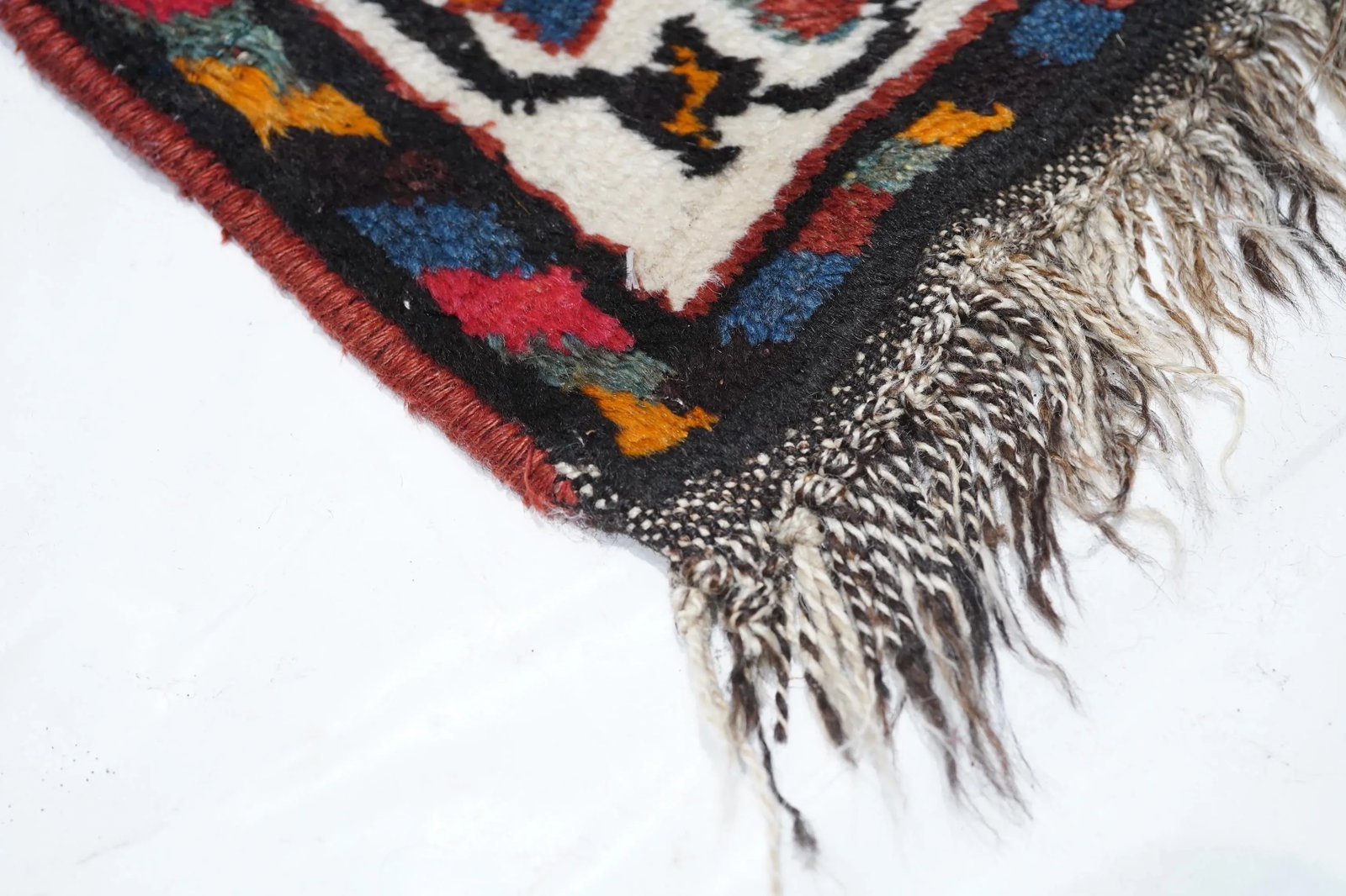 Antique Shiraz Rug 5'1'' X 10'6'' - 8