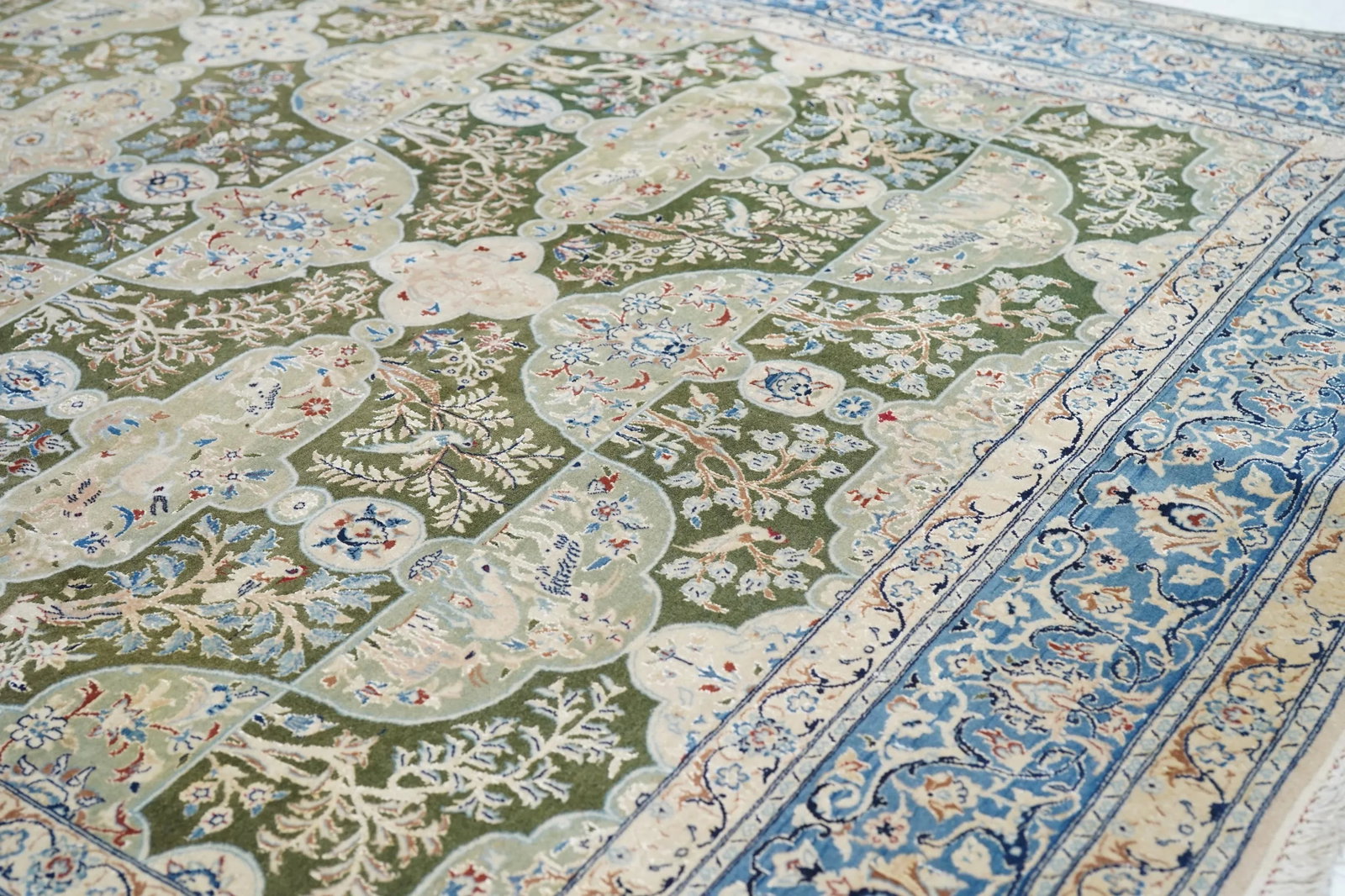 Vintage Nain Habibian Rug 5'5'' X 8'3'' - 6