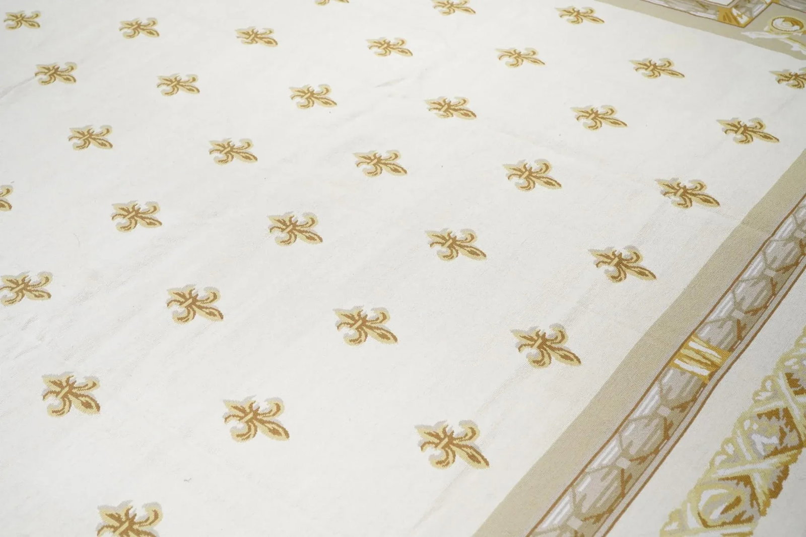 French Aubusson Design Rug 12'0" X 15'0" - 5