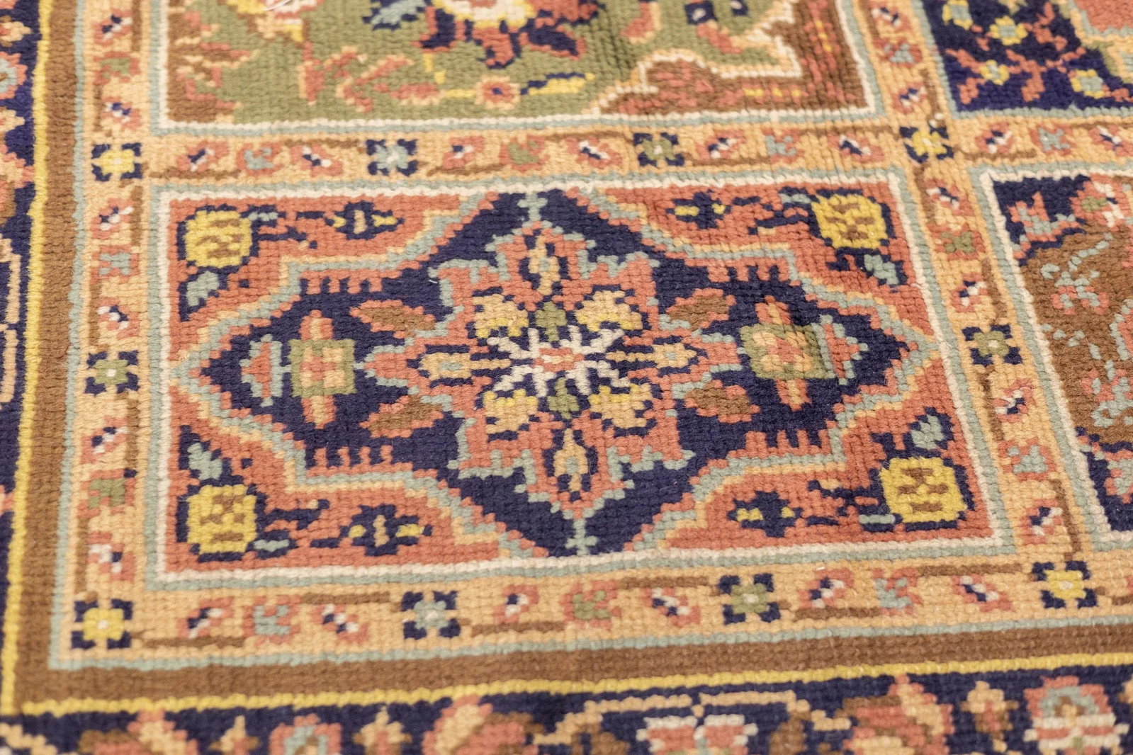 Vintage European Wool Rug 6'6'' X 9'8" - 5
