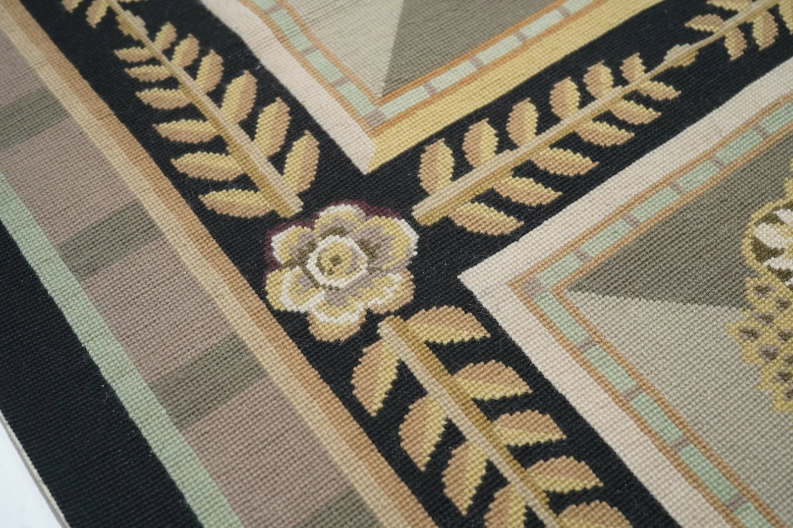 French Aubusson Design Rug 10'0" X 14'0" - 5