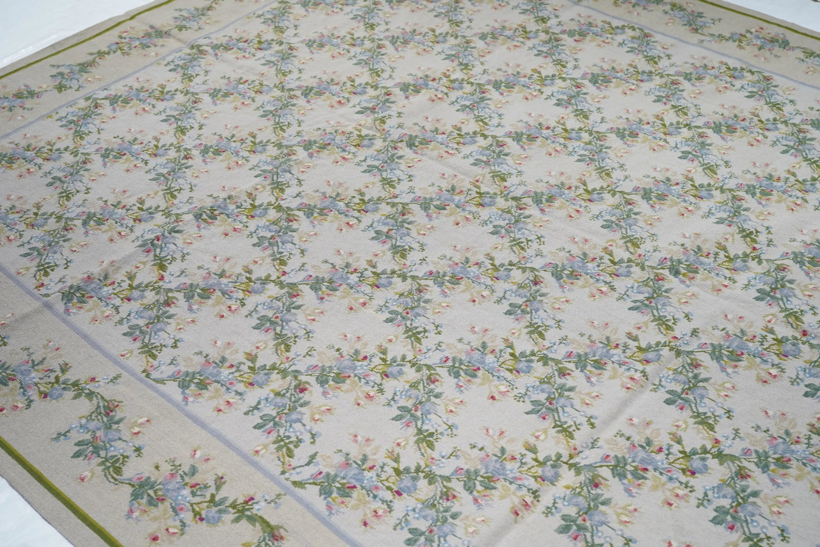 French Aubusson Design Rug 7'10'' X 10'0" - 6