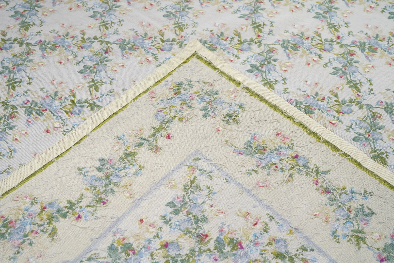 French Aubusson Design Rug 7'10'' X 10'0" - 7