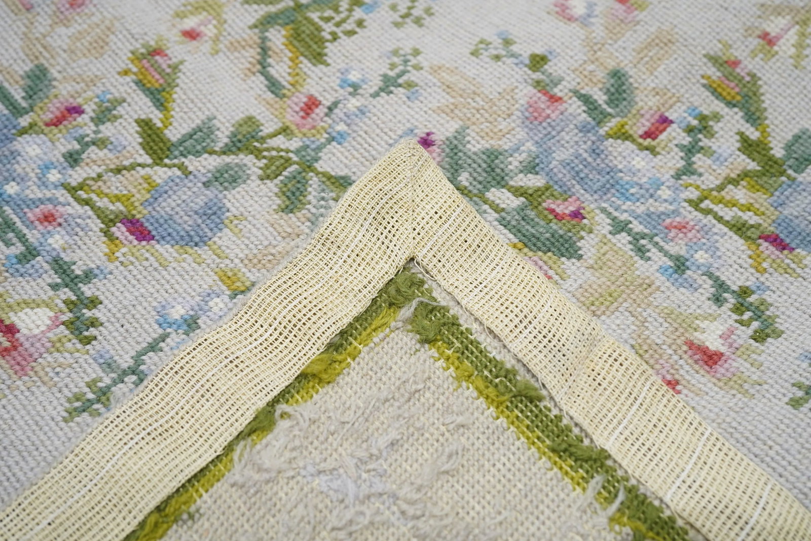 French Aubusson Design Rug 7'10'' X 10'0" - 9