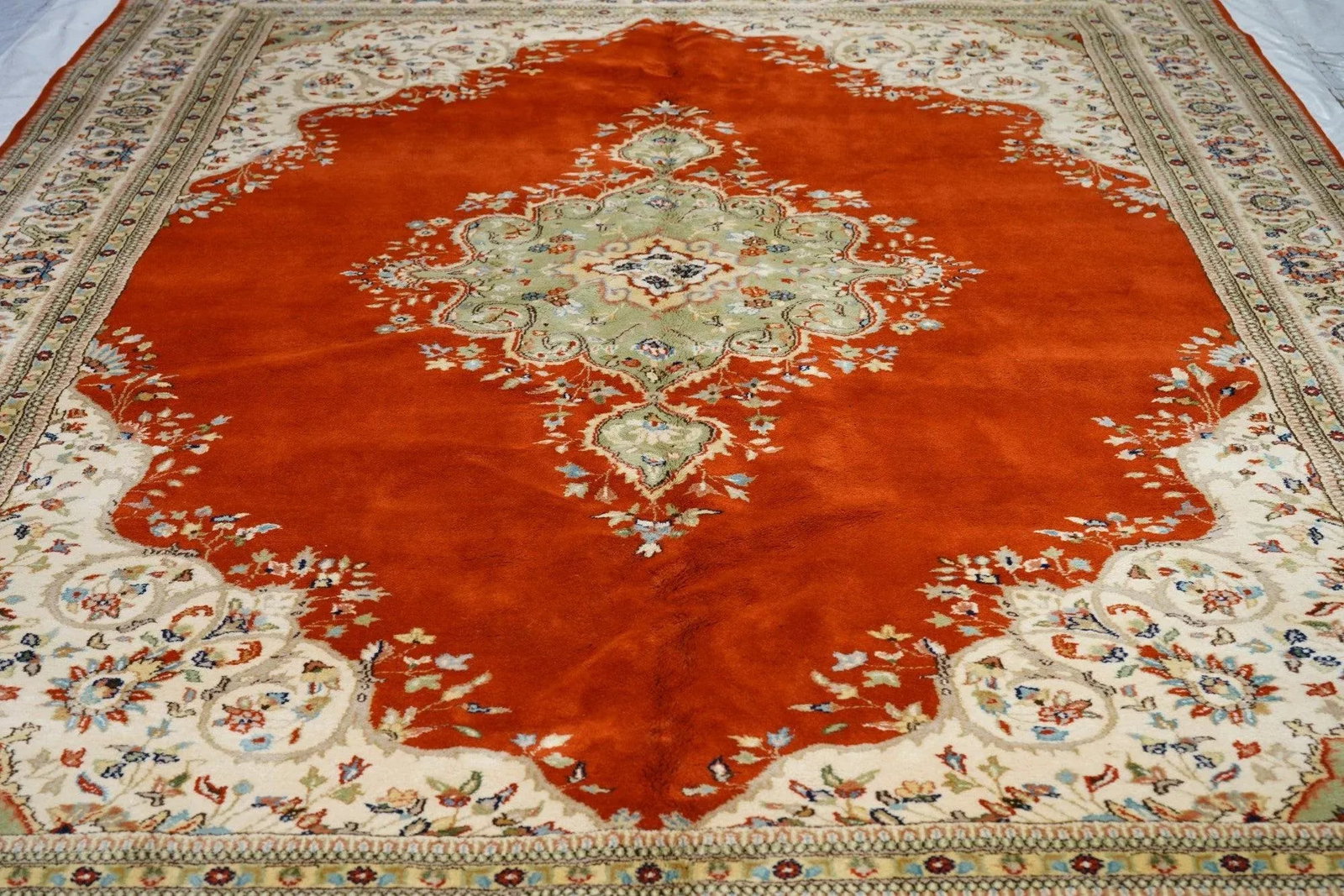Contemporary Hand Knotted Red Tabriz Rug 8'10'' X 11'10'' - 7