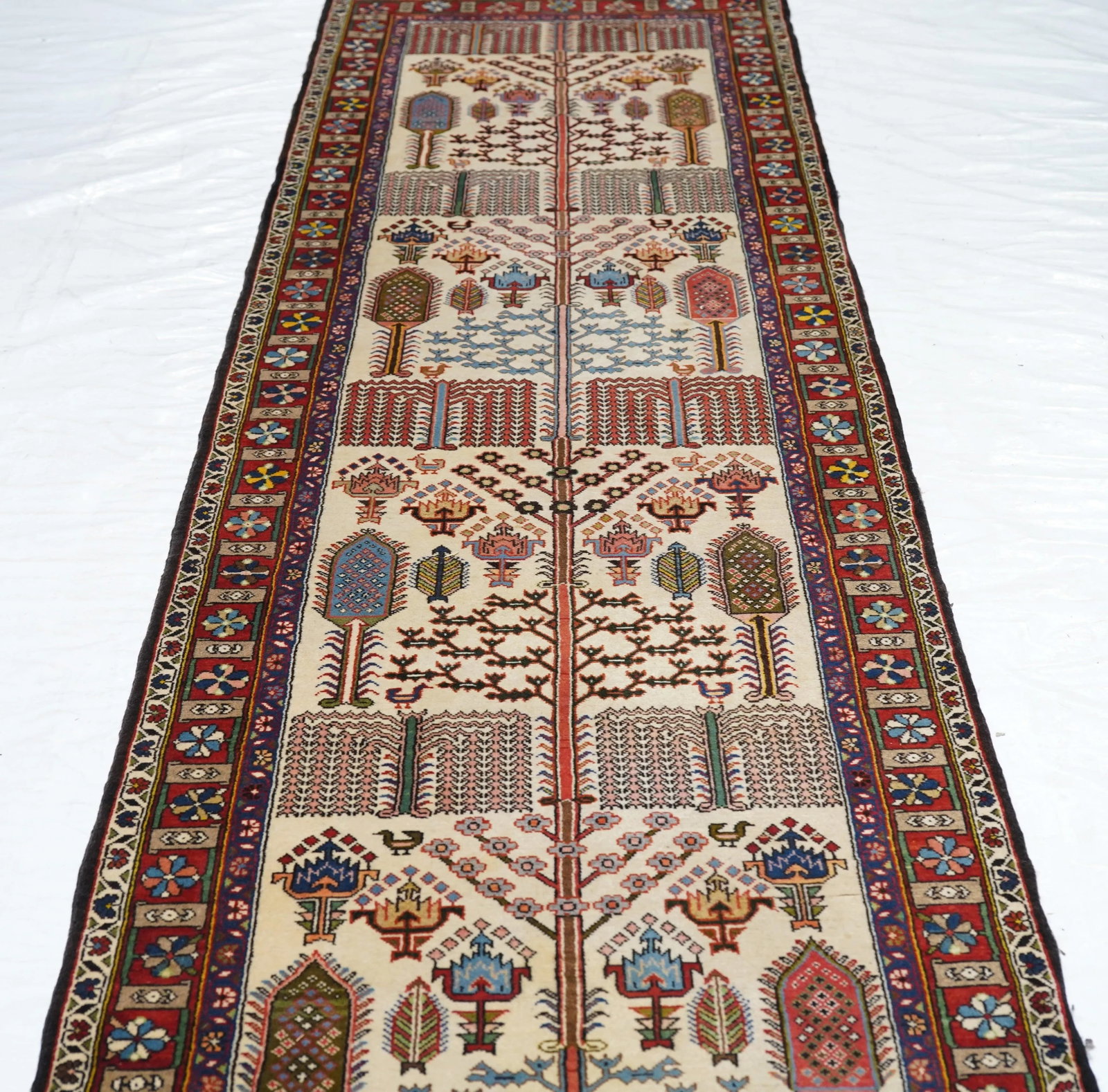 Contemporary Bakhtiari Runner 2'9'' X 9'4'' - 10