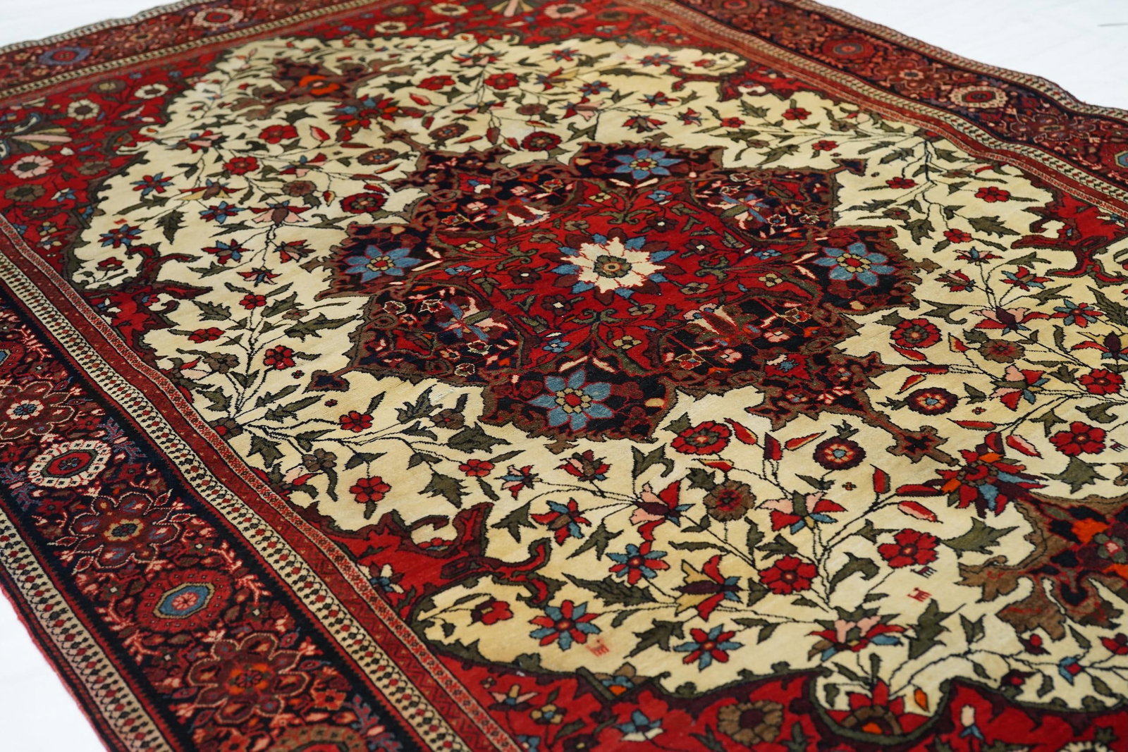 Antique Farahan Sarouk Rug 4'3'' X 6'4'' - 9