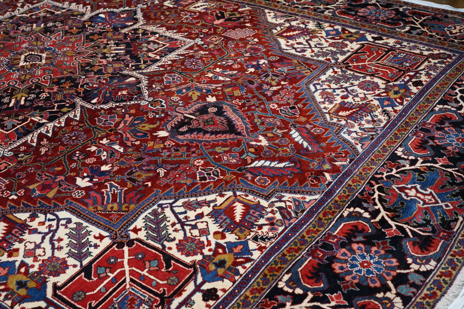 Vintage Heriz Rug 11'2'' X 15'2'' - 7