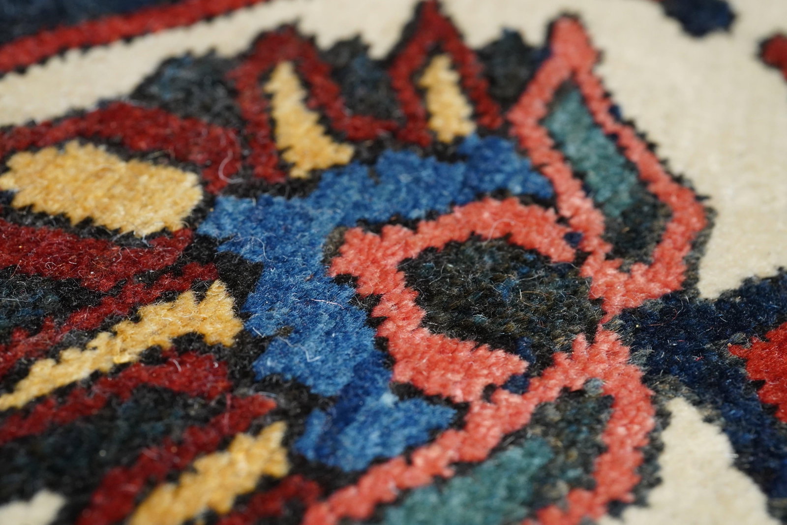 Vintage Bakhtiari Rug 10'2'' X 12'1'' - 7