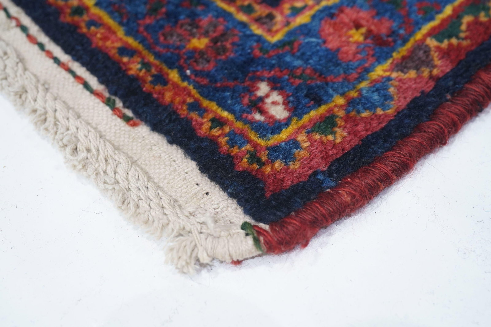 Antique Bakhtiari Rug 5'0'' X 6'4'' - 4