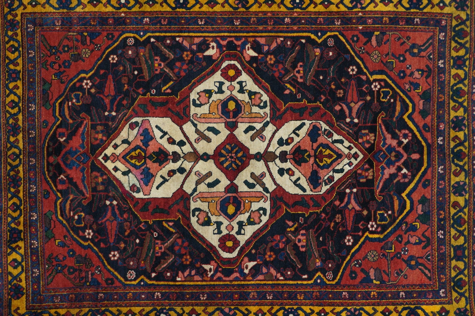 Antique Bakhtiari Rug 5'0'' X 6'4'' - 5