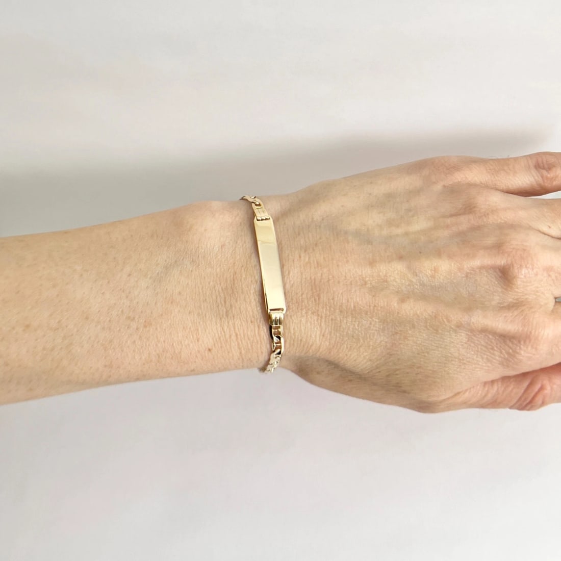 Anchor Chain Nameplate ID Bracelet 14K Yellow Gold, 7 Inches, 4.87 Grams - 3