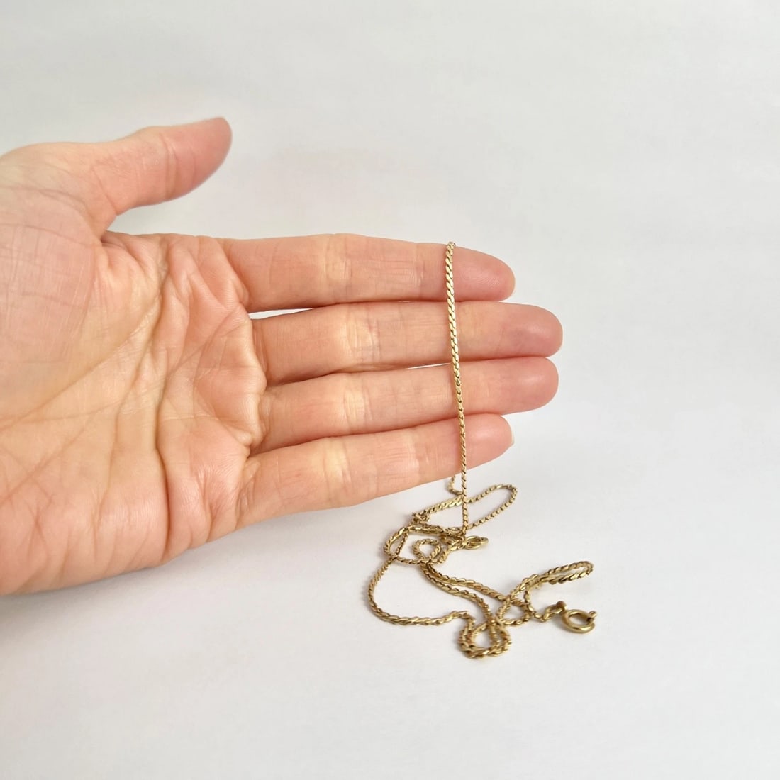 UNOAERRE Italian Thin S-Link Chain Necklace 18K Yellow Gold, 23 Inches, 6.77 Gr - 3