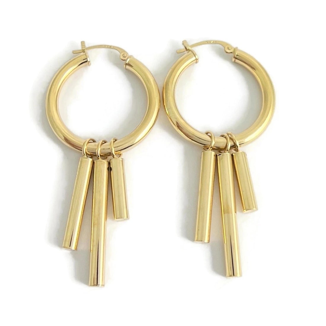 Fringe Dangle Drop Hoop Earrings 14K Yellow Gold, 2 Inches, 3.05 Grams: Fringe Dangle Drop Hoop Earrings 14K Yellow Gold, 2 Inches, 3.05 Grams These are beautiful earrings! Please let us know if you have any questions. Metal: 14K yellow gold Weight: 3.05 grams Stamped: 14