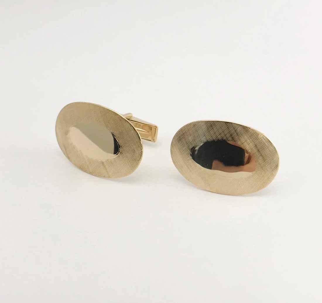 Oval Engravable Textured Matte Finish 14K Yellow Gold Cufflinks, 7.37 Grams - 6
