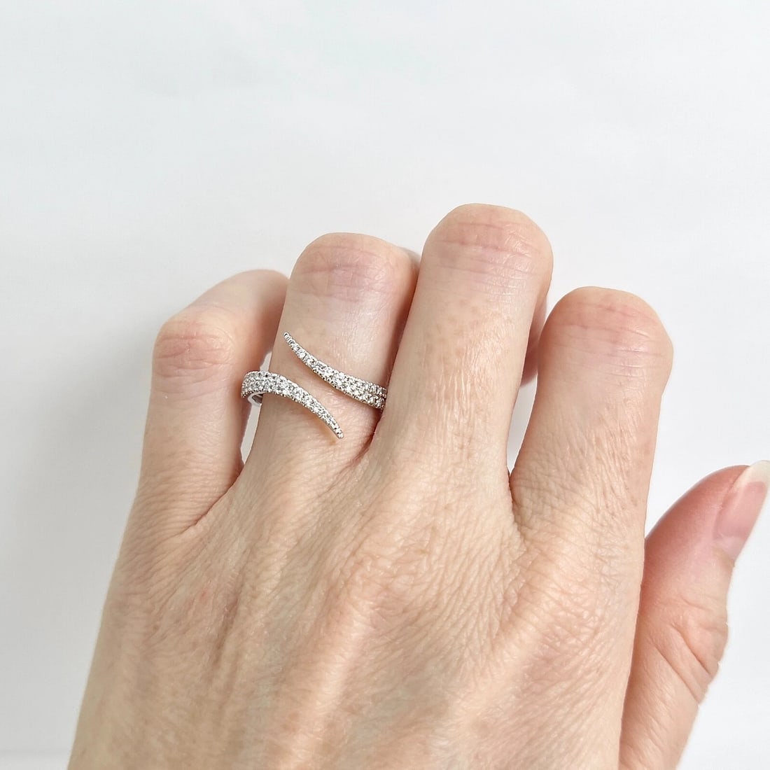 Diamond Crossover Wrap Bypass Statement Ring 14K White Gold .25 CTW - 4