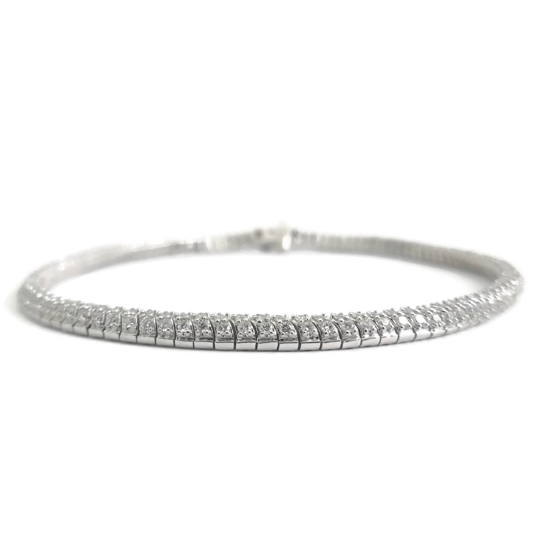 3-Sided Snake Diamond Tennis Bracelet 14K White Gold, 1.75 CTW, 10.81 Grams: 3-Sided Snake Diamond Tennis Bracelet 14K White Gold, 1.75 CTW, 10.81 Grams This is a gorgeous, unique tennis bracelet! Please let us know if you have any questions. Diamonds: 315 rounds, 1.75 ctw,