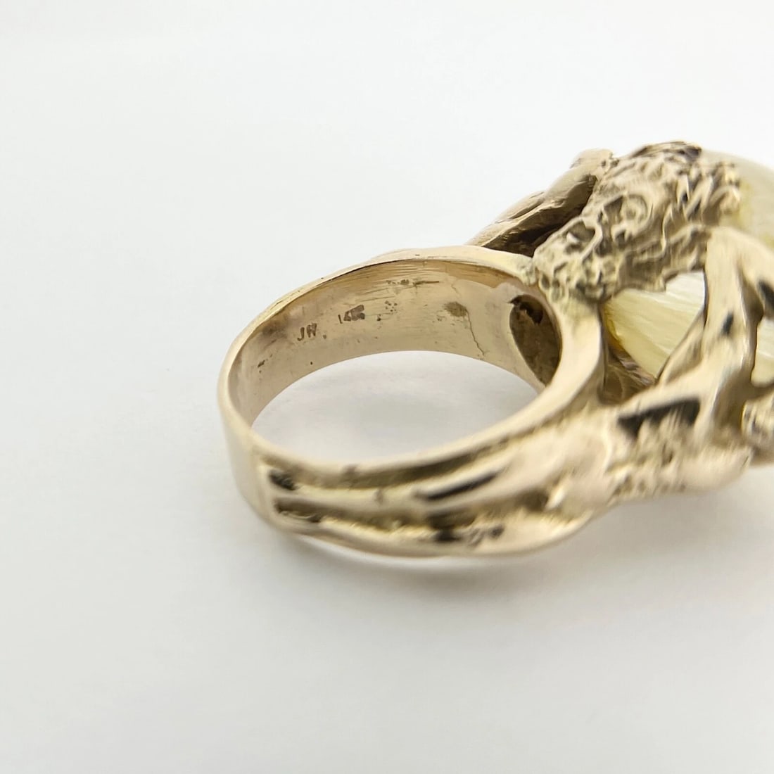 Vintage 1960's Pale Green Quartz Man Face Body Ring 13K Yellow Gold, 13.13 Grams - 11