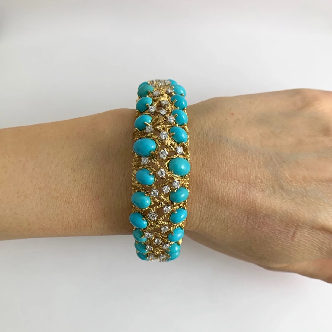 Vintage Cabochon Turquoise Diamond Bangle Bracelet 18K Yellow Gold, 73 Grams - 4
