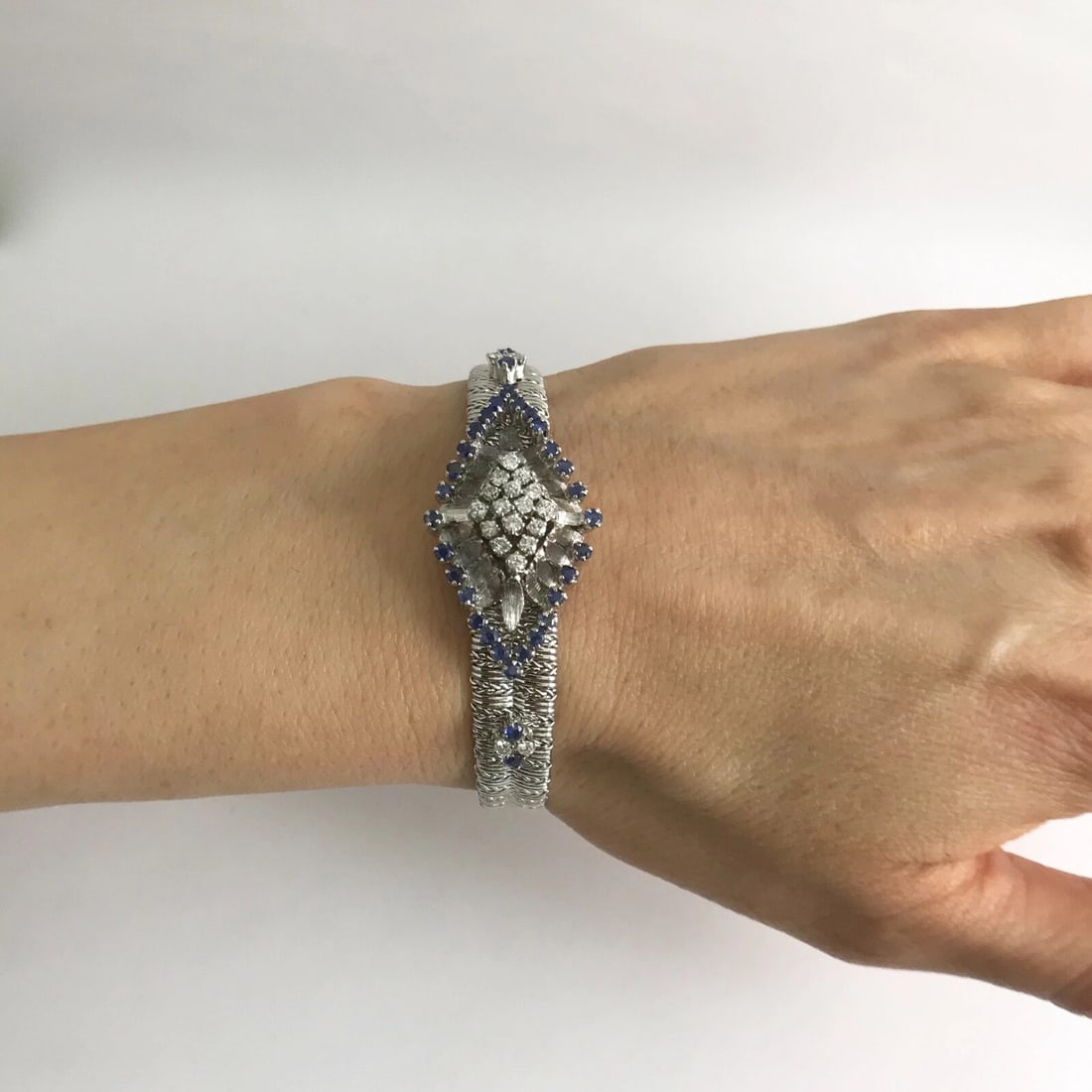 Vintage Blue Sapphire Diamond Geometric Cluster Bracelet 18K White Gold, 32.3 Gr - 3