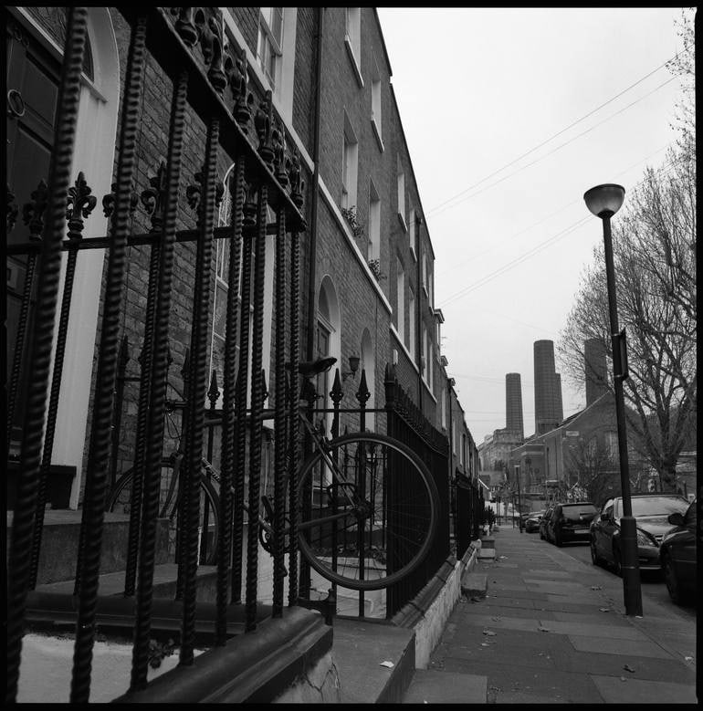 Edition 4/10 -Bicycle, Greenwich, London - Silver Gelatin Photograph: Title: Edition 4/10 -Bicycle, Greenwich, London - Silver Gelatin Photograph Description: 16 x 20 in Medium: Edition 4/10 -Bicycle, Greenwich, London - Silver Gelatin Photograph Paul Cooklin United Kin