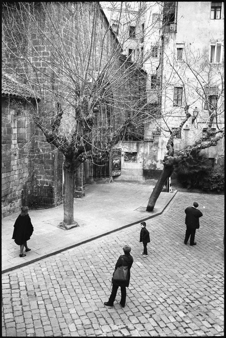 Black On White, Barcelona, Spain 2016 - Silver Gelatin Photograph: Title: Black On White, Barcelona, Spain 2016 - Silver Gelatin Photograph Description: 16 x 20 in Medium: Black on White, Barcelona, Spain 2016 - Silver Gelatin Photograph - Limited Edition of 10 Paul 