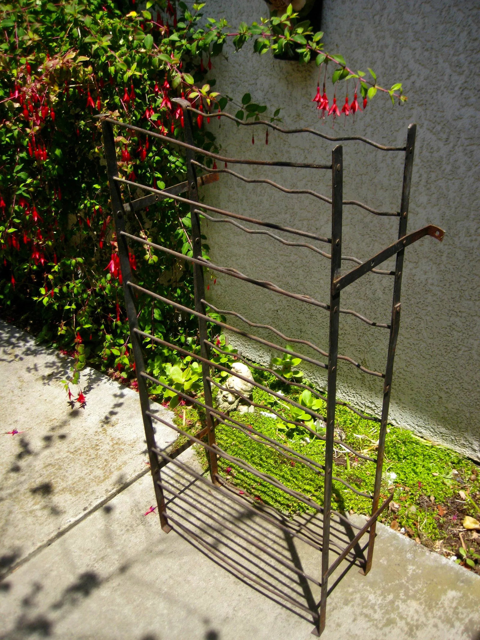 Late 19th Century French Country Iron Folding Wine Rack - 4