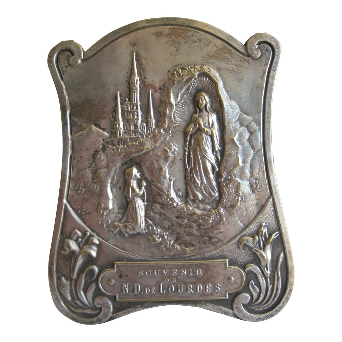 Silver Plate Frame Showing Saint Therese and the Virgin Marie in Lourdes France Circa 1905: This charming and rare little frame is in metal silver plate , and design remind the very curly lines from the art nouveau style circa 1905, it repsent St Terese during the apparition a the Virgin in 