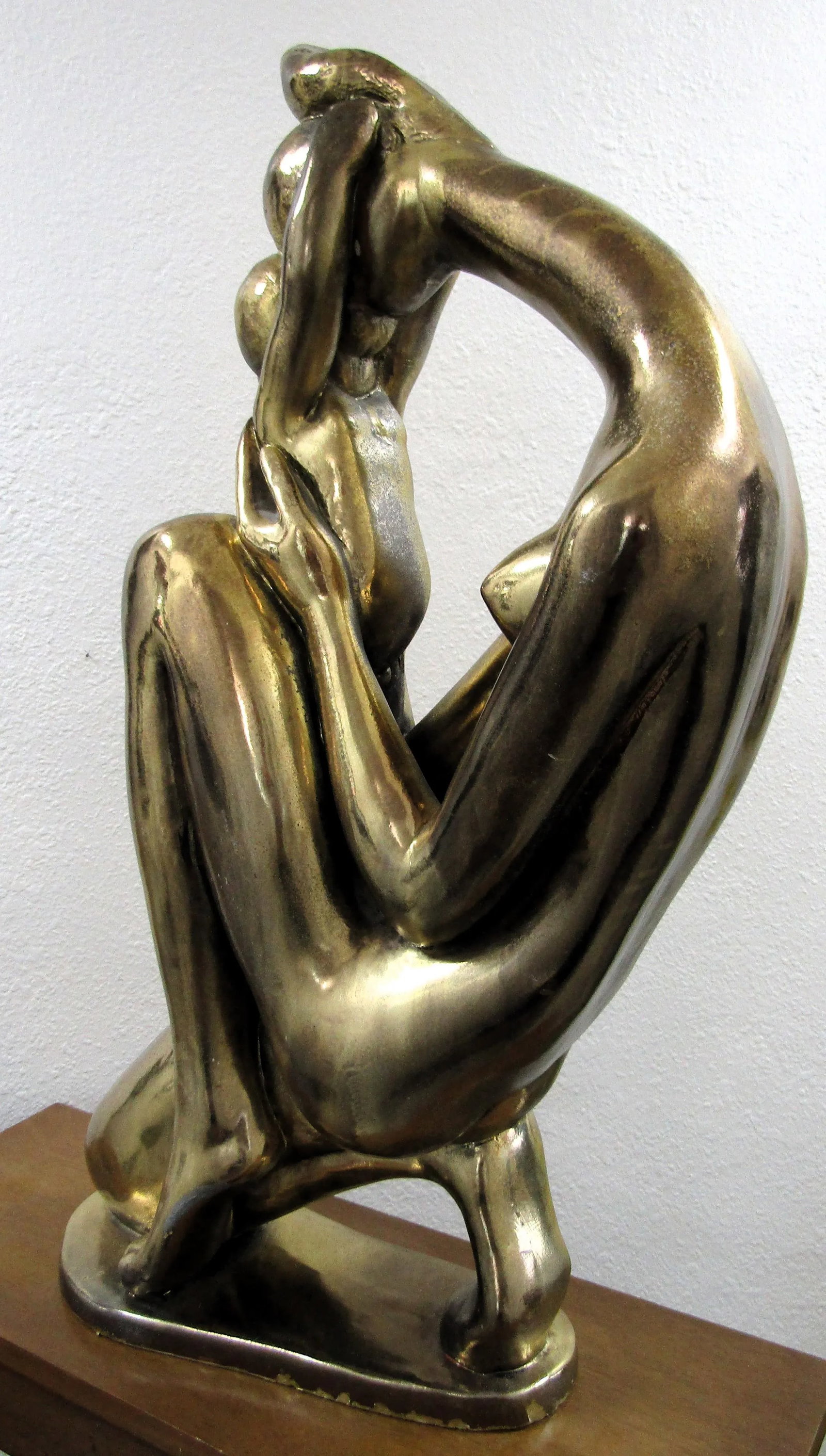 1973 Manuel Carbonell Austin Productions Mother and Child First Kiss Gold Sculpture - 10