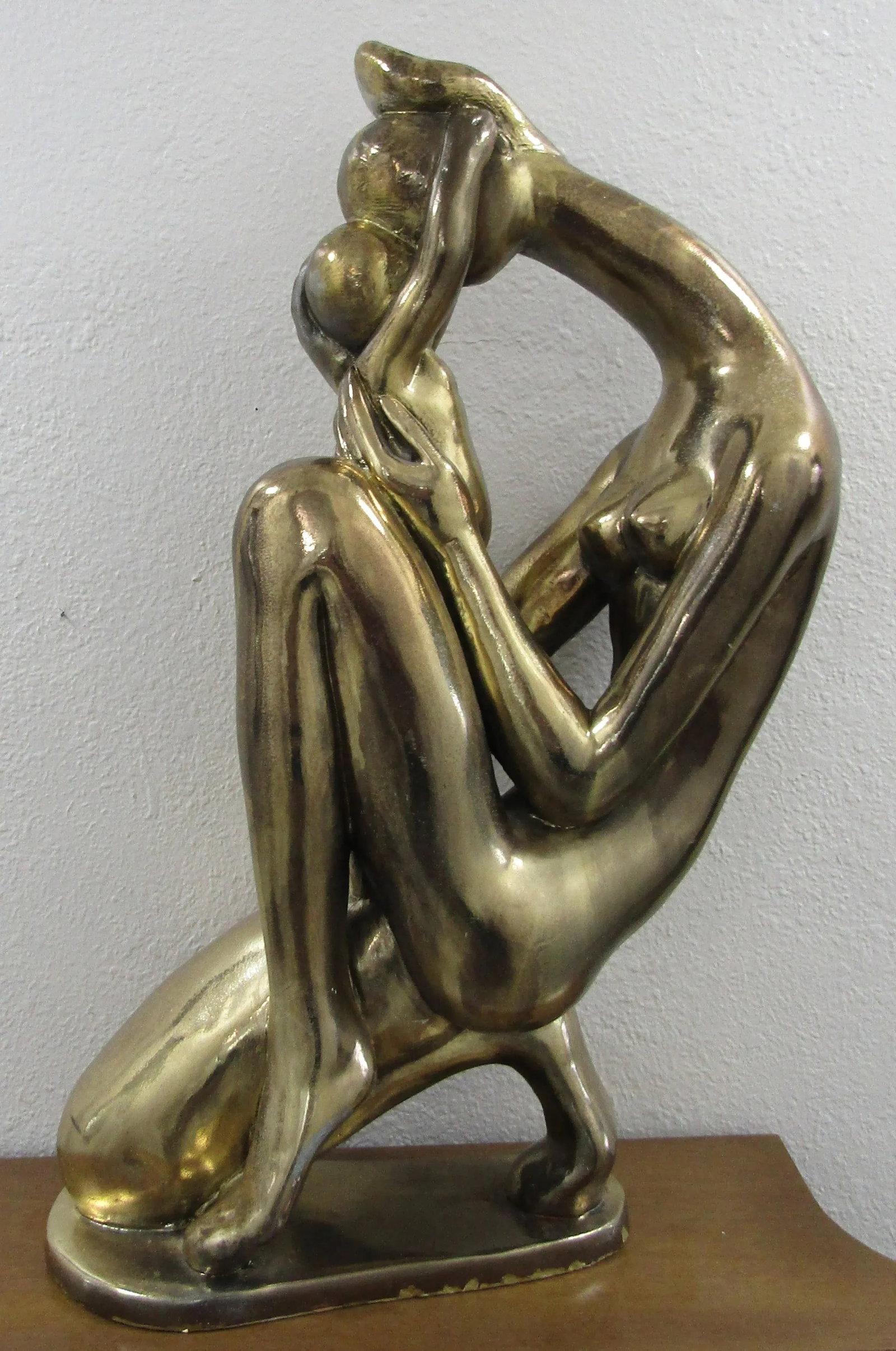 1973 Manuel Carbonell Austin Productions Mother and Child First Kiss Gold Sculpture - 7
