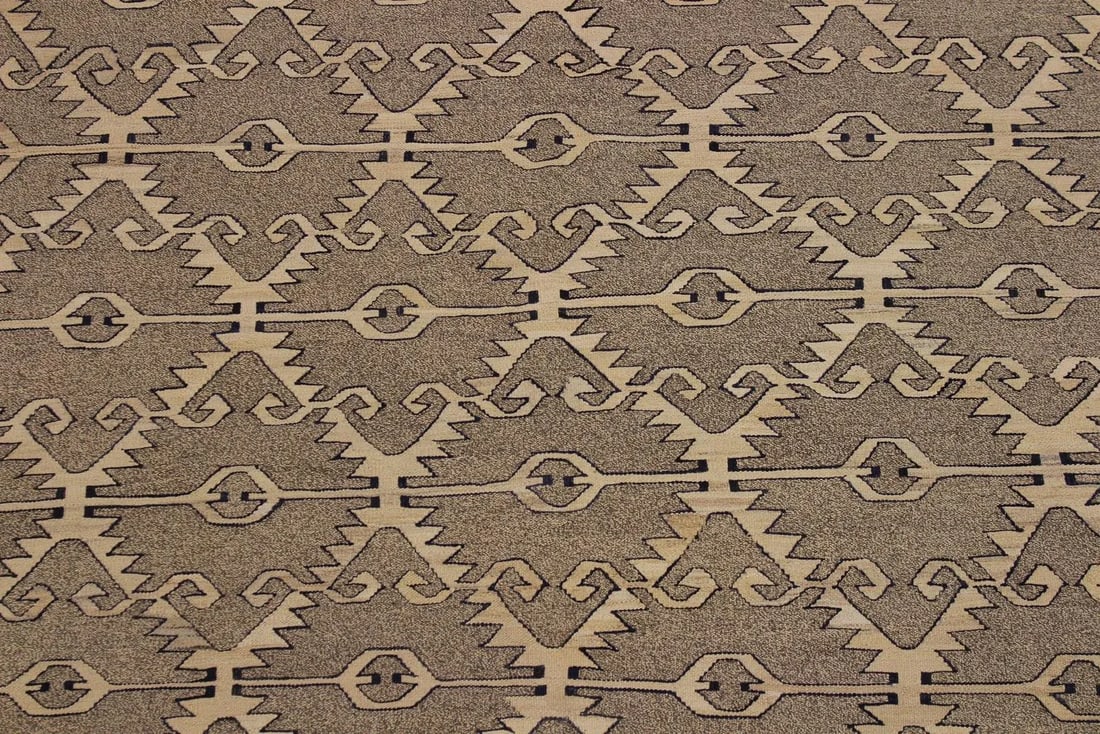 Navajo Style Kilim Hand-Woven Wool Rug -5"²11"³ × 7"²10"³ - 6