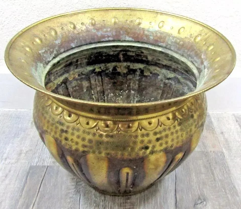 Vintage Large Italian Brass Hand Chased Planter - 3